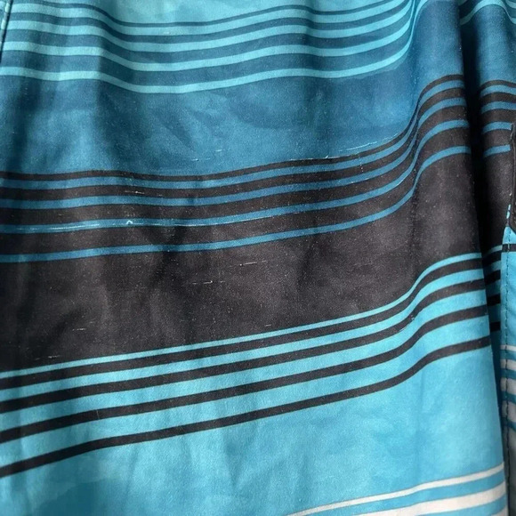 Under Armour Heat Gear‎ Loose Storm Board Shorts. Blue Stripe, Men's Size 36 - Picture 4 of 6